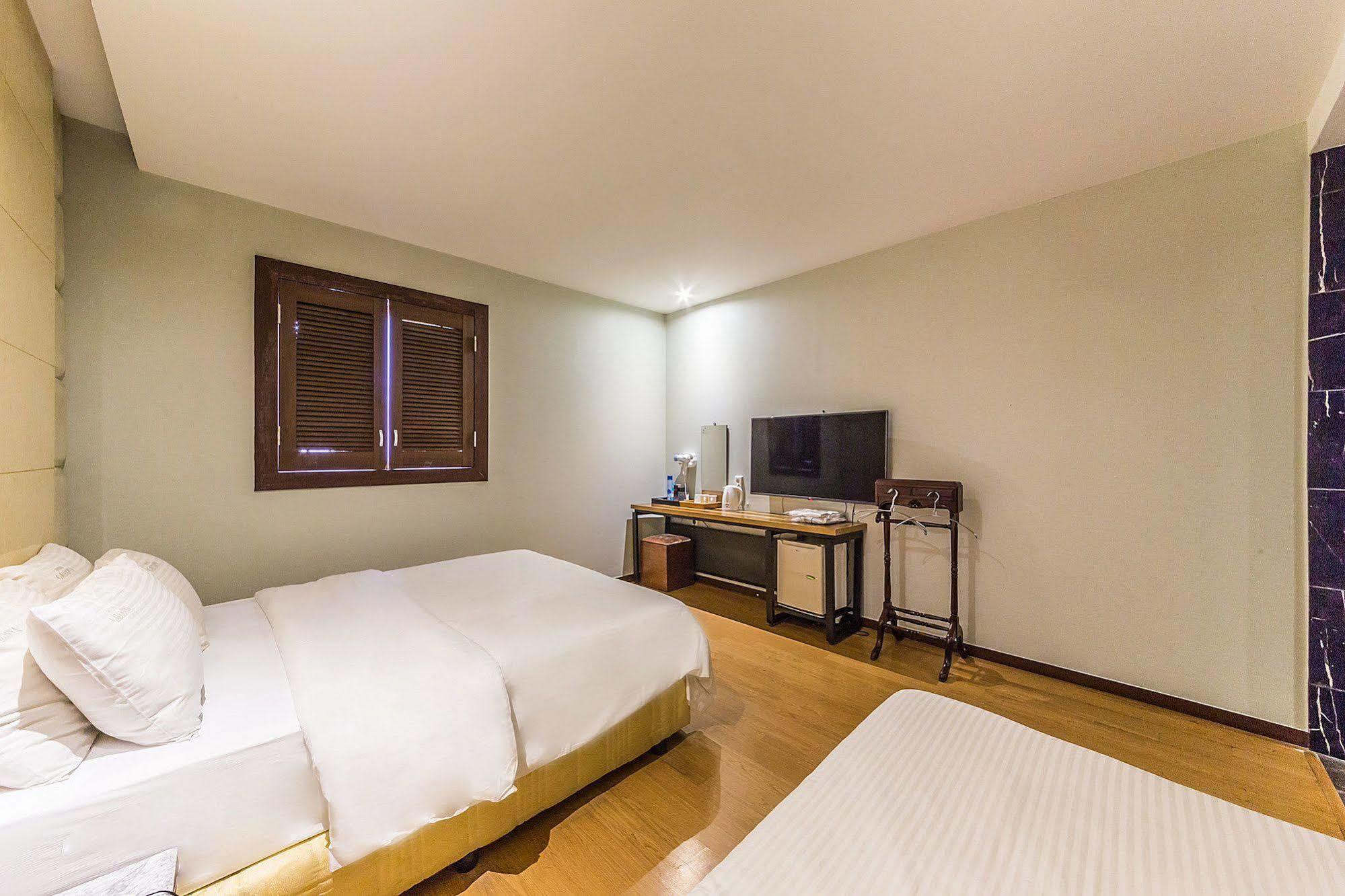 Gallerya Hotel Seul Esterno foto