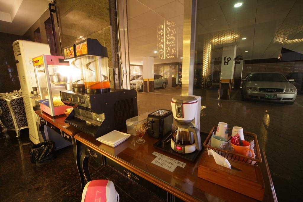 Gallerya Hotel Seul Esterno foto