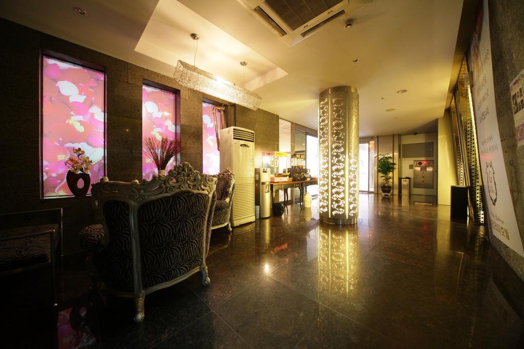 Gallerya Hotel Seul Esterno foto